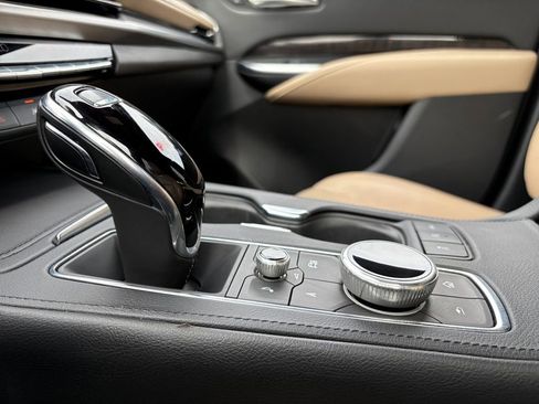 Used 2024 Cadillac XT4 Premium Luxury FWD image 30