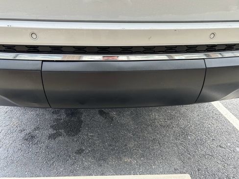 Used 2022 Jeep Grand Cherokee L Limited w/ Luxury Tech Group II image 22