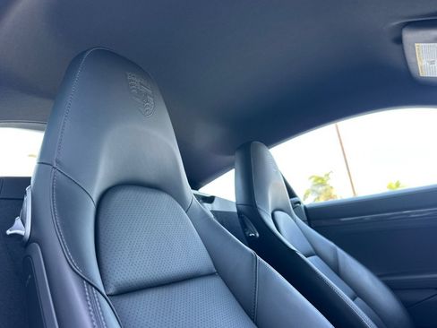 Used 2025 Porsche 718 Cayman RWD image 16