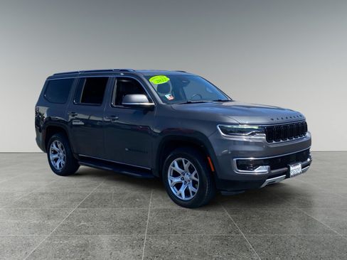 Used 2022 Jeep Wagoneer Series II AWD/4WD image 7