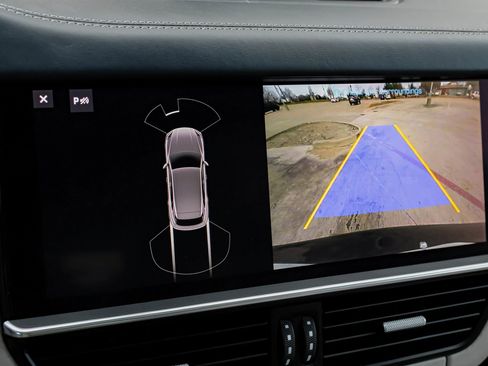 Used 2019 Porsche Cayenne S image 21