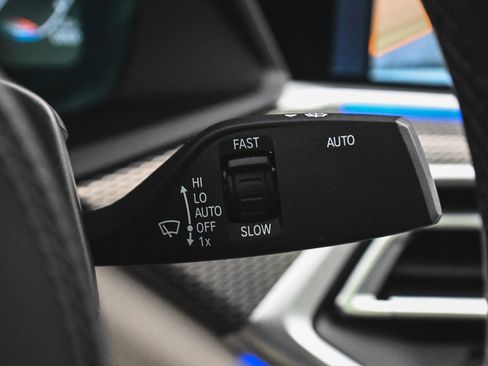 Used 2023 BMW X6 xDrive40i w/ Executive Package image 30