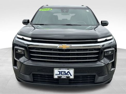 Used 2024 Chevrolet Traverse LT FWD image 24