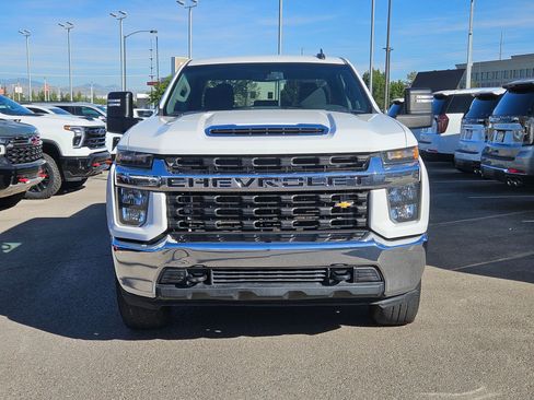 Used 2021 Chevrolet Silverado 2500 LT w/ Fleet Comfort Package AWD/4WD image 9
