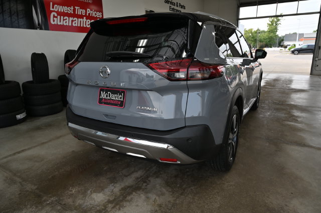 Used 2021 Nissan Rogue Platinum FWD image 6