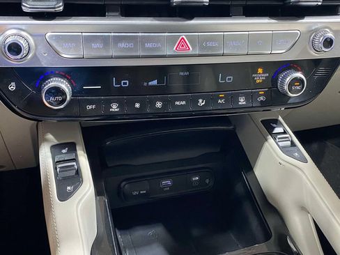 Used 2024 Kia Telluride EX w/ EX Captain's Chair Package AWD/4WD image 34