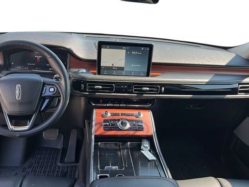 Used 2023 Lincoln Aviator Reserve w/ Equipment Group 201A AWD/4WD image 10