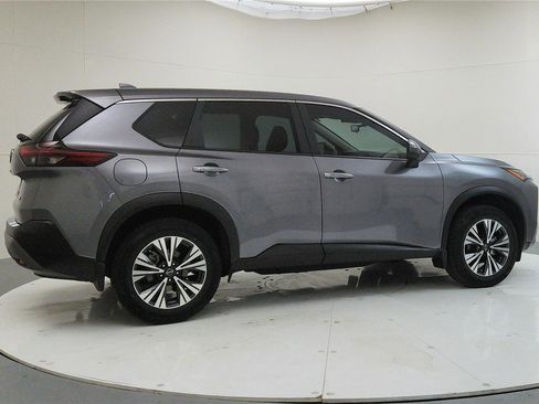 Used 2023 Nissan Rogue SV image 8