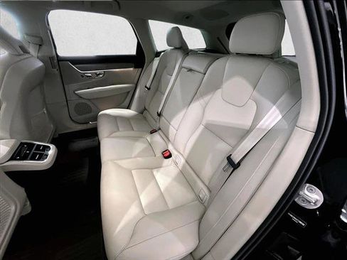 Used 2025 Volvo V90 B6 Cross Country Plus w/ Protection Package Premier AWD/4WD image 28