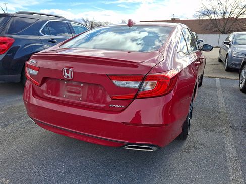 Used 2019 Honda Accord Sport image 9