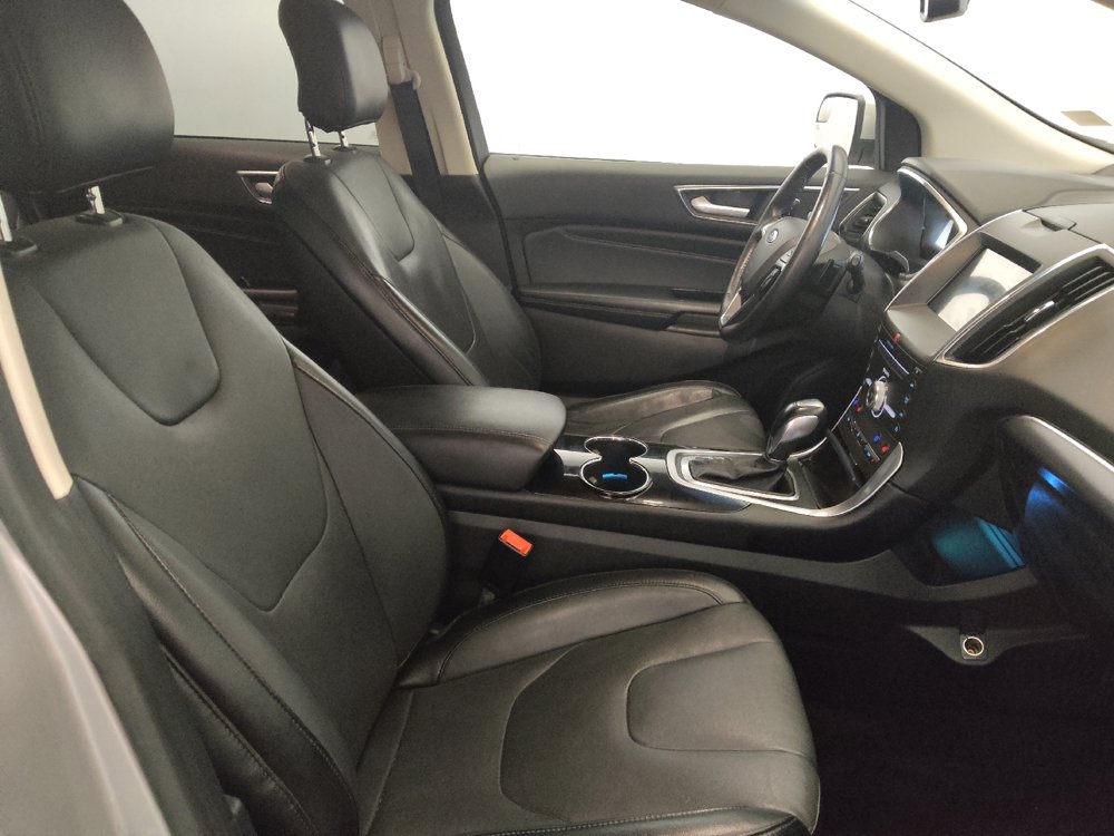Used 2018 Ford Edge Titanium w/ Equipment Group 301A AWD/4WD image 21