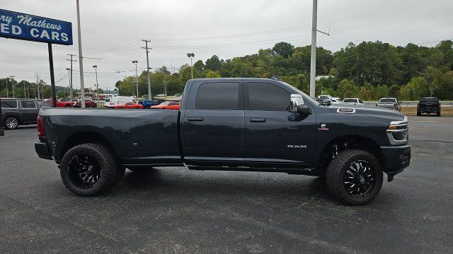 Used 2026 RAM 3500 Laramie AWD/4WD image 2