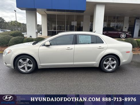 Used 2011 Chevrolet Malibu LT w/ Power Convenience Package image 2
