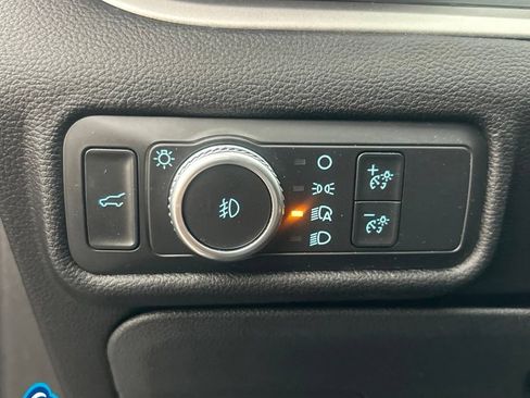 Used 2022 Ford Explorer XLT AWD/4WD image 19