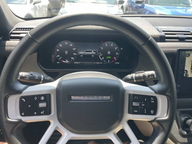 Used 2025 Land Rover Defender 110 S AWD/4WD image 27