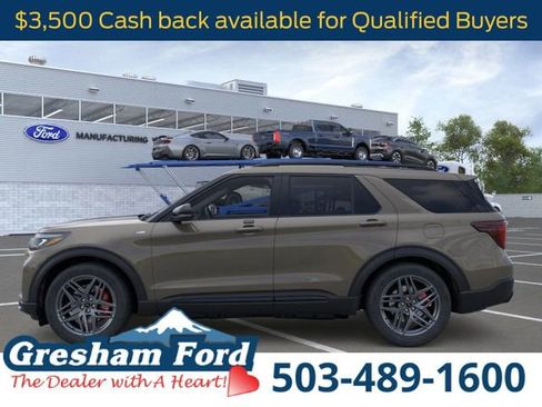 New 2026 Ford Explorer ST-Line image 3