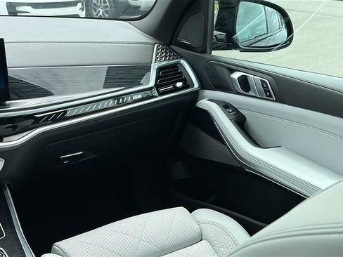 Used 2024 BMW X5 M60i w/ Climate Comfort Package image 27