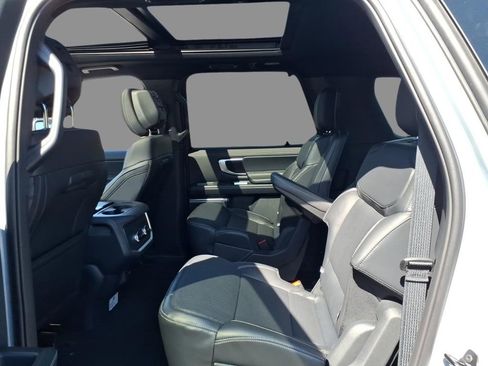 New 2026 Ford Expedition Max Platinum image 5