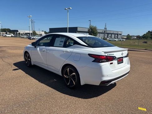New 2025 Nissan Versa SR w/ Trunk Package image 2