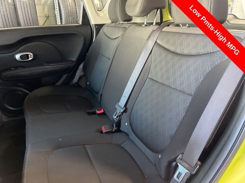 Used 2018 Kia Soul image 16