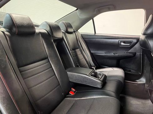 Used 2017 Toyota Camry SE FWD image 13