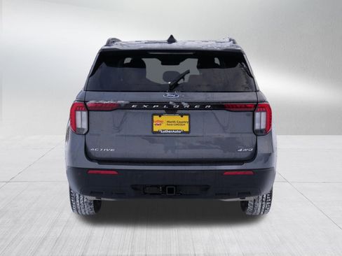 Used 2025 Ford Explorer Active image 6