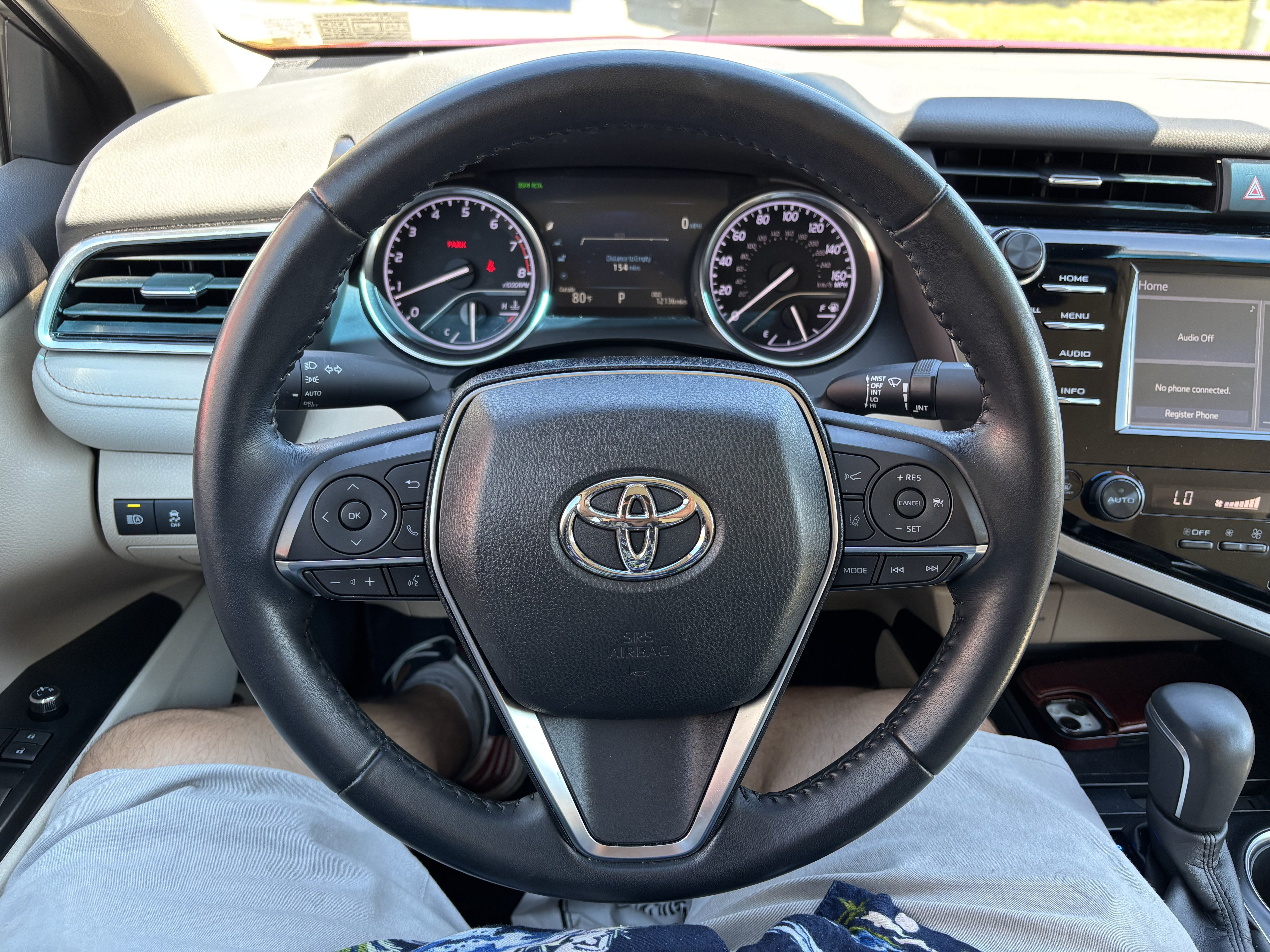 Used 2018 Toyota Camry XLE FWD image 18