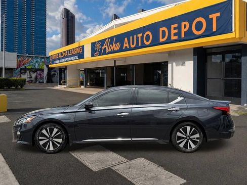 Used 2019 Nissan Altima 2.5 SV FWD image 2
