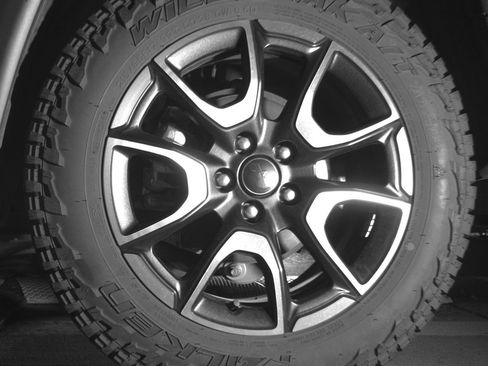 Used 2025 Jeep Compass Trailhawk AWD/4WD image 14