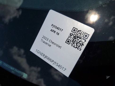 Used 2023 Chevrolet Traverse RS image 27