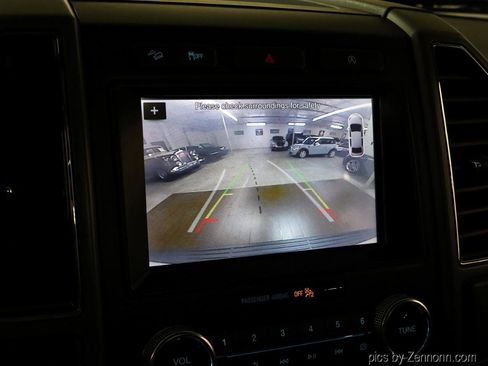 Used 2019 Ford Expedition Max XLT w/ Equipment Group 201A AWD/4WD image 21