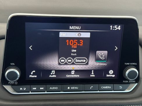 Used 2025 Nissan Rogue SV AWD/4WD image 21