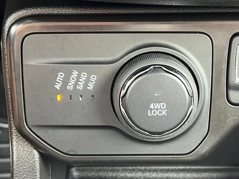 Used 2023 Jeep Renegade Altitude w/ Convenience Group I AWD/4WD image 26