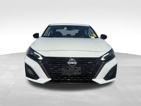 Used 2024 Nissan Altima 2.5 SR FWD image 22