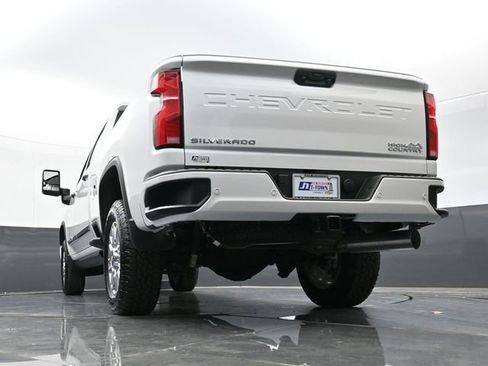 New 2025 Chevrolet Silverado 2500 High Country w/ High Country Premium Package AWD/4WD image 35