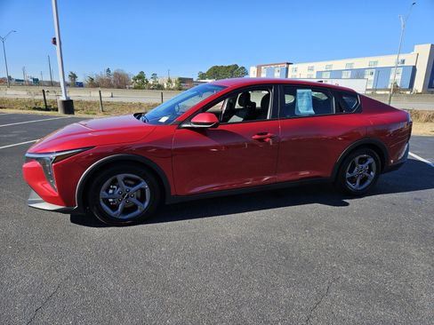 Used 2025 Kia K4 LXS image 3