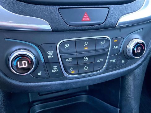 Used 2020 Chevrolet Equinox LT FWD image 35