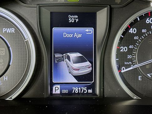 Used 2015 Toyota Camry SE image 19