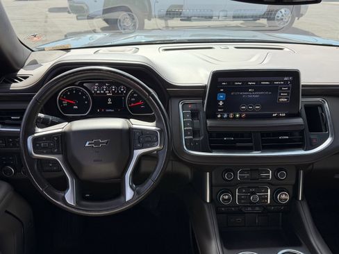 Used 2021 Chevrolet Tahoe Z71 w/ Z71 Off-Road Package AWD/4WD image 13