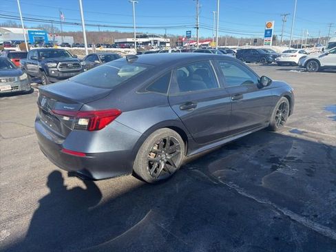 Used 2023 Honda Civic Sport image 3