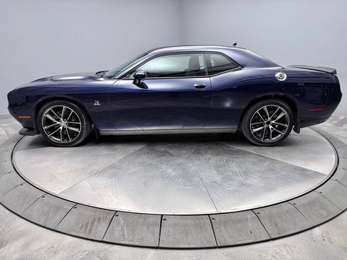 Used 2016 Dodge Challenger R/T Scat Pack RWD image 8
