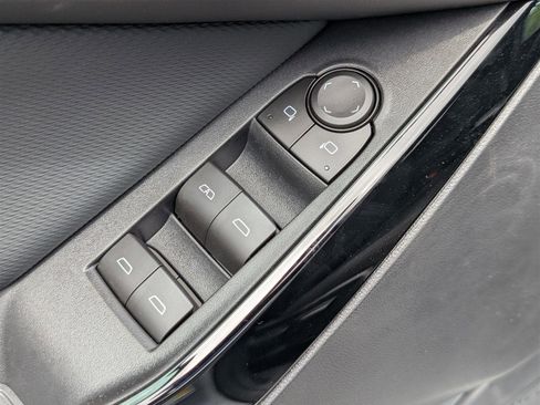 New 2026 Chevrolet Equinox LT image 13