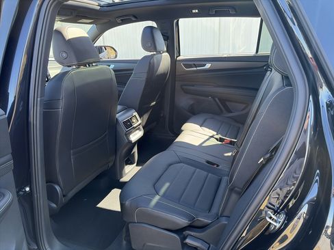New 2026 Volkswagen Atlas Cross Sport SEL image 33