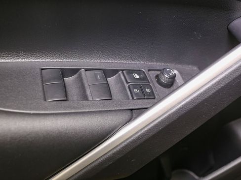 Used 2023 Toyota Corolla Cross AWD Hybrid image 44