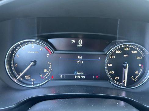 Used 2022 Cadillac XT4 Premium Luxury w/ Safety Alert Package FWD image 19