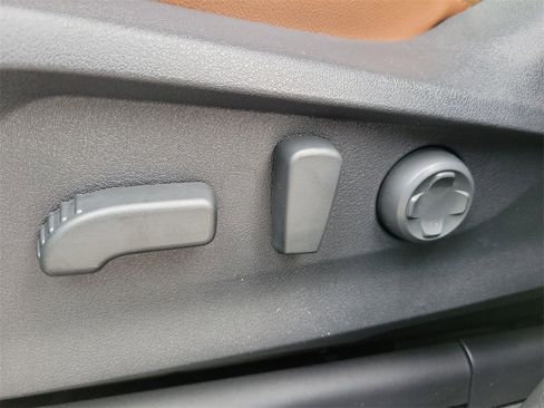 New 2026 Subaru Ascent Touring image 17