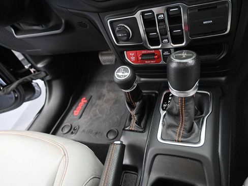 Used 2021 Jeep Gladiator Mojave AWD/4WD image 20