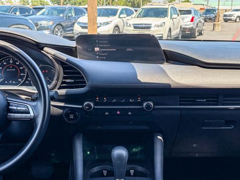 Used 2021 MAZDA MAZDA3 s FWD image 12