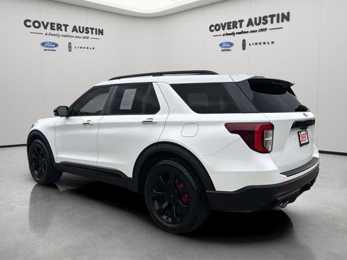 Used 2020 Ford Explorer ST w/ ST Street Pack image 3