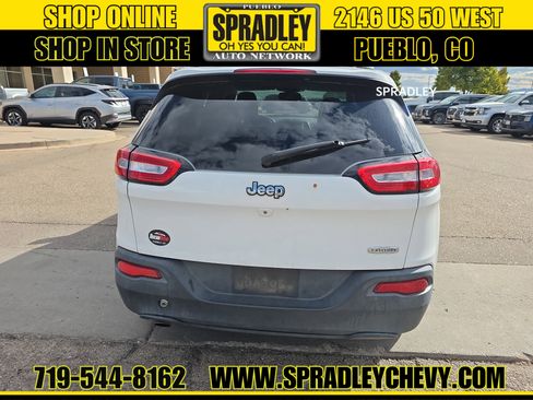 Used 2015 Jeep Cherokee Latitude image 4